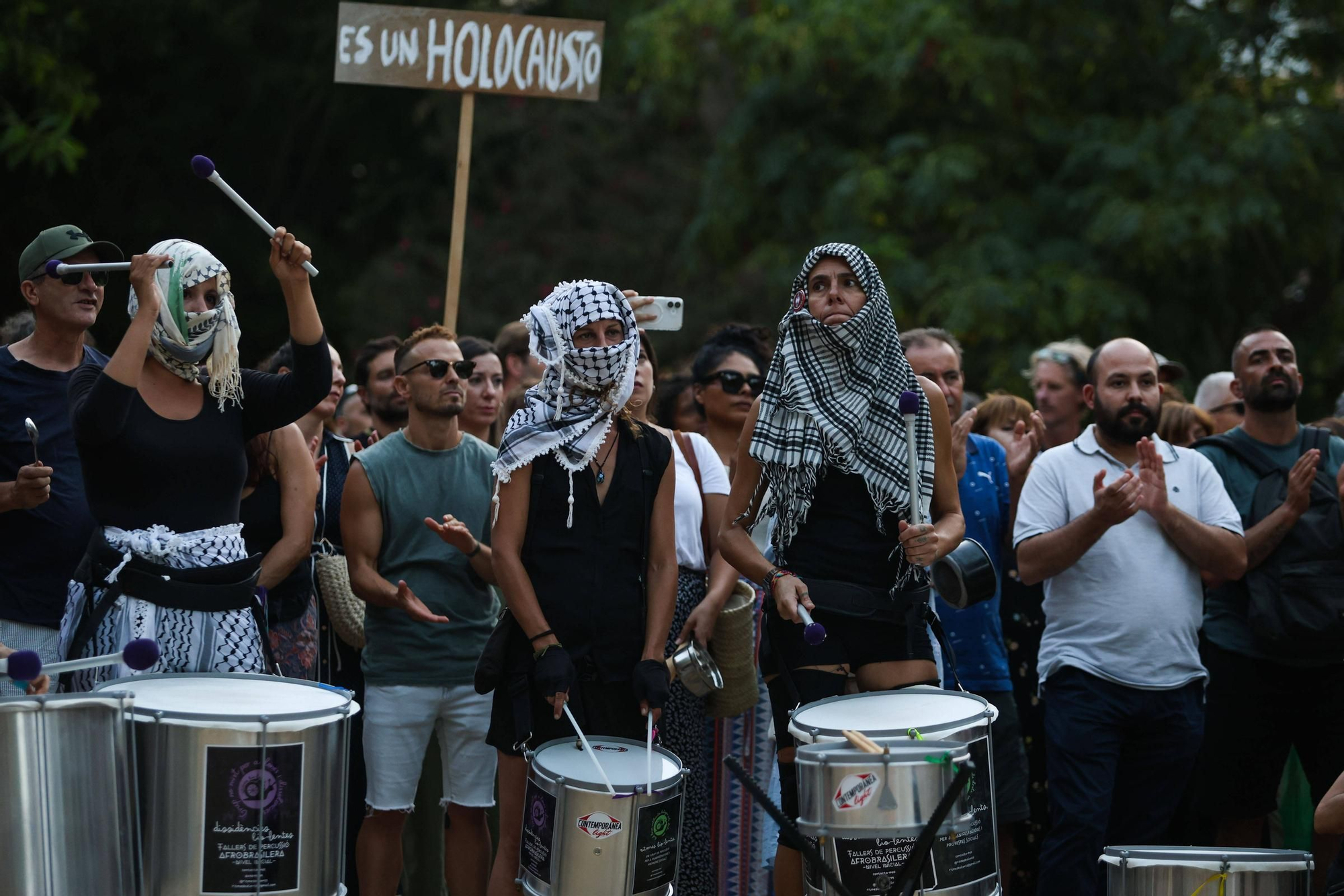 Concentración/Cacerolada convocada por la Plataforma de Solidaridad con el Pueblo Palestino bajo el lema Stop Holocausto Palestino