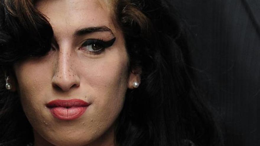 Amy Winehouse.