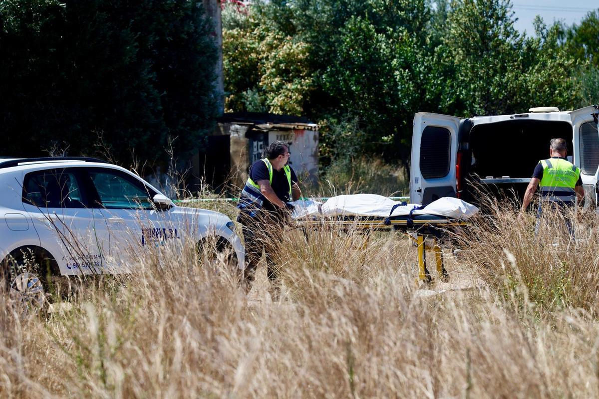 Levantamiento del cadáver en una casa abandonada en Aldaia Levantamiento del cadáver en una casa abandonada en Aldaia