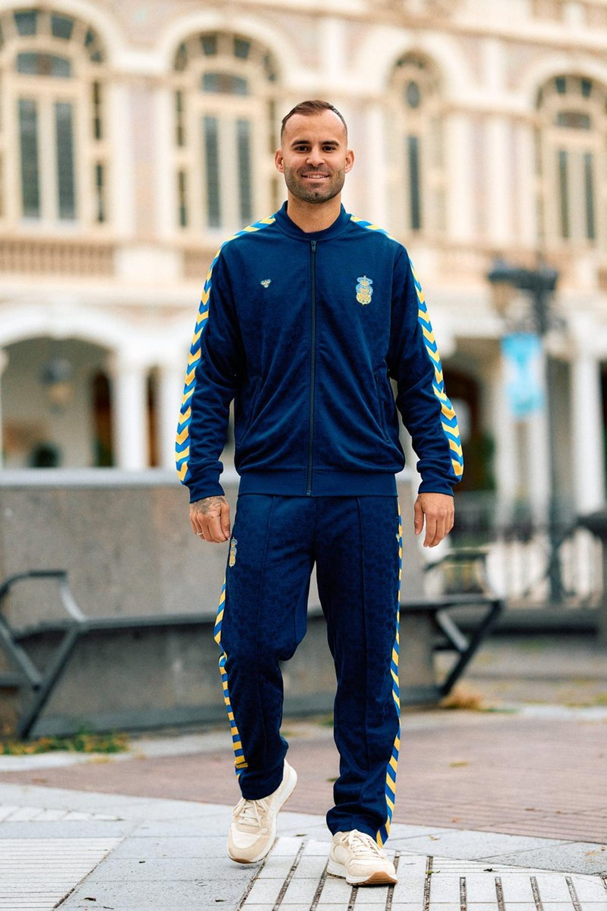 Jesé Rodríguez, en el Gabinete Literario, con el chándal de paseo de la UD Las Palmas.
