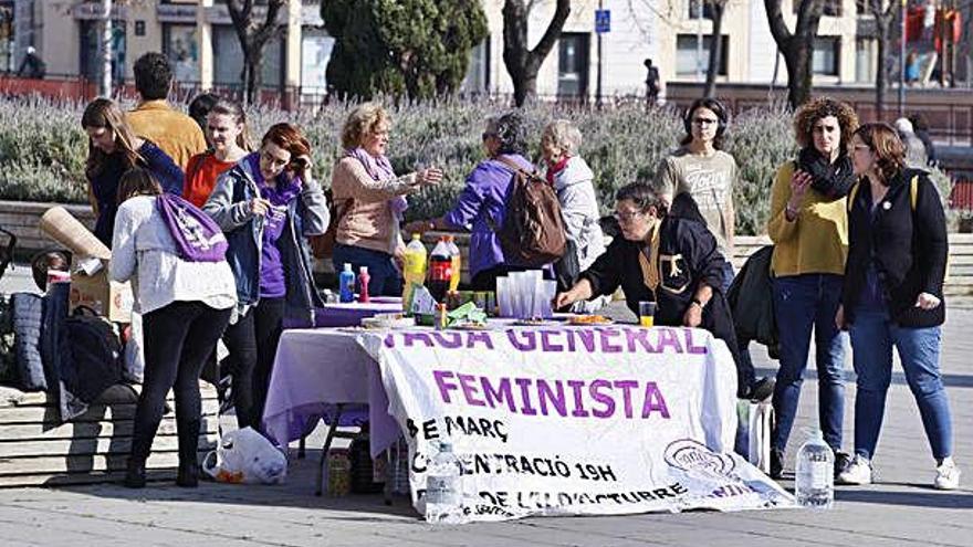 La parada informativa es va instal·lar a la plaça del Lleó.