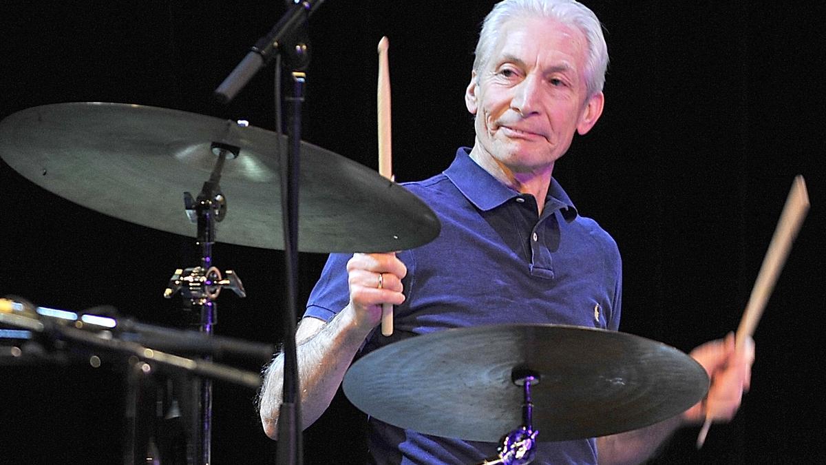 Muere Charlie Watts, batería de los Rolling Stones, a los 80 años