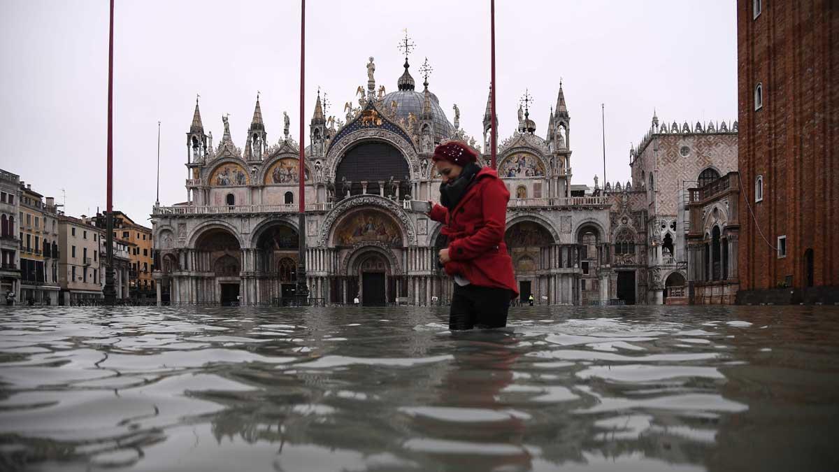 El 'acqua alta' en Venecia provoca la peor inundación desde 1966