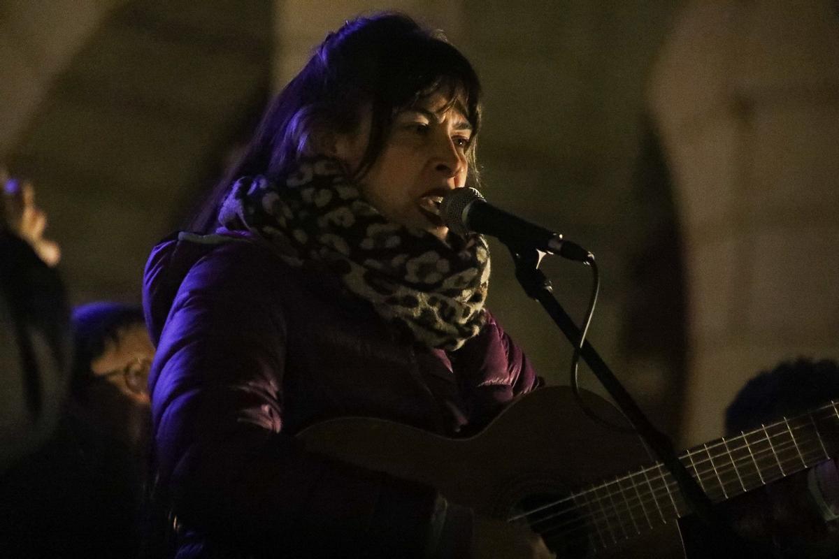 La lucha feminista tiñe de morado la Plaza Mayor de Zamora con motivo del 25N