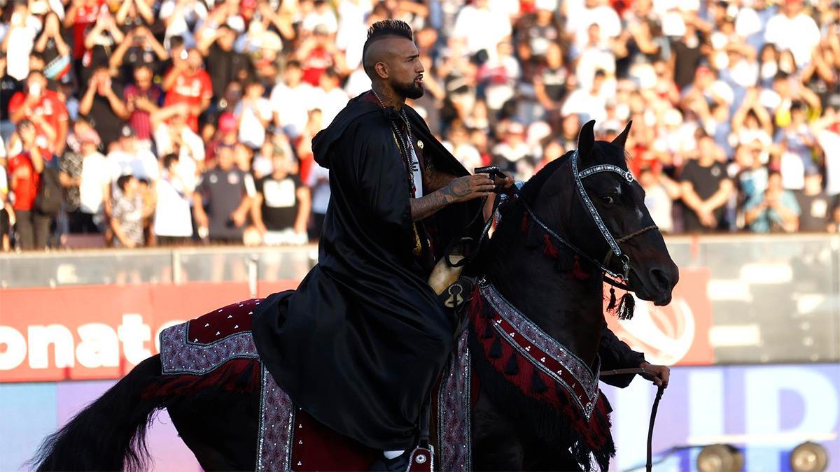 La presentación más surrealista de la historia: Arturo Vidal