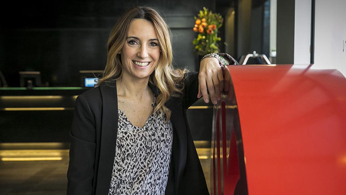 La psicóloga Patricia Ramírez, autora del libro 'Así lideras, así compites', en un hotel de Barcelona tras la entrevista