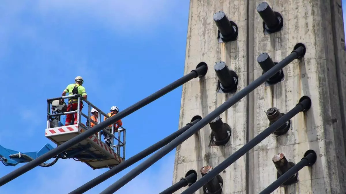 Atención conductores, fin a los atascos en Langreo: este viernes terminan las restricciones al tráfico ligero en el Corredor del Nalón, pero los camiones seguirán sin usar el puente atirantado de Sama