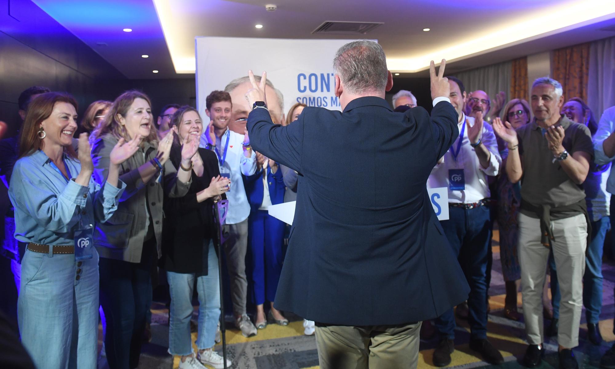 Ambiente de victoria en el PP de A Coruña