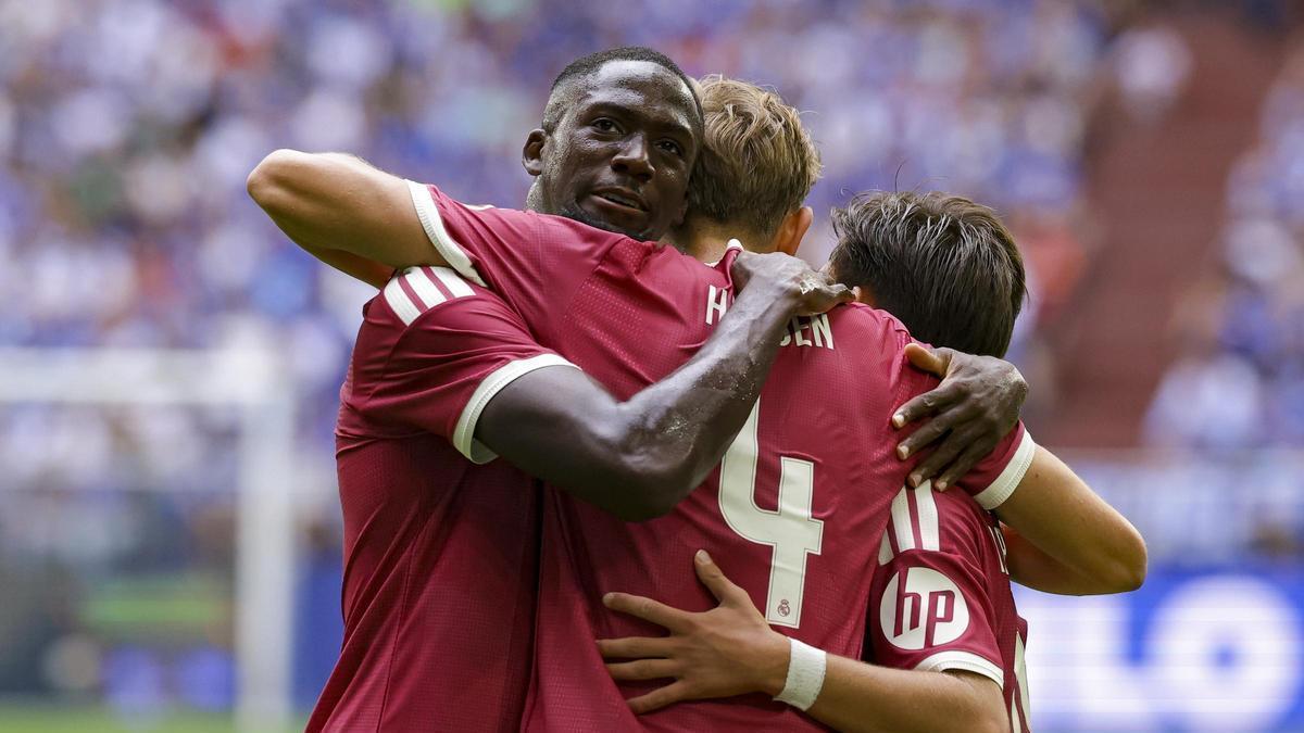 Dean Huijsen, tras marcar su gol al Schalke.