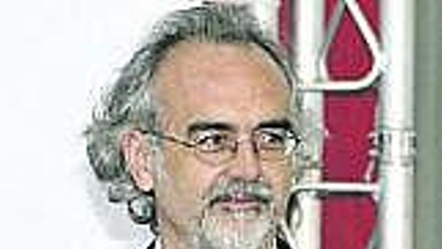 Eduardo Campomanes.