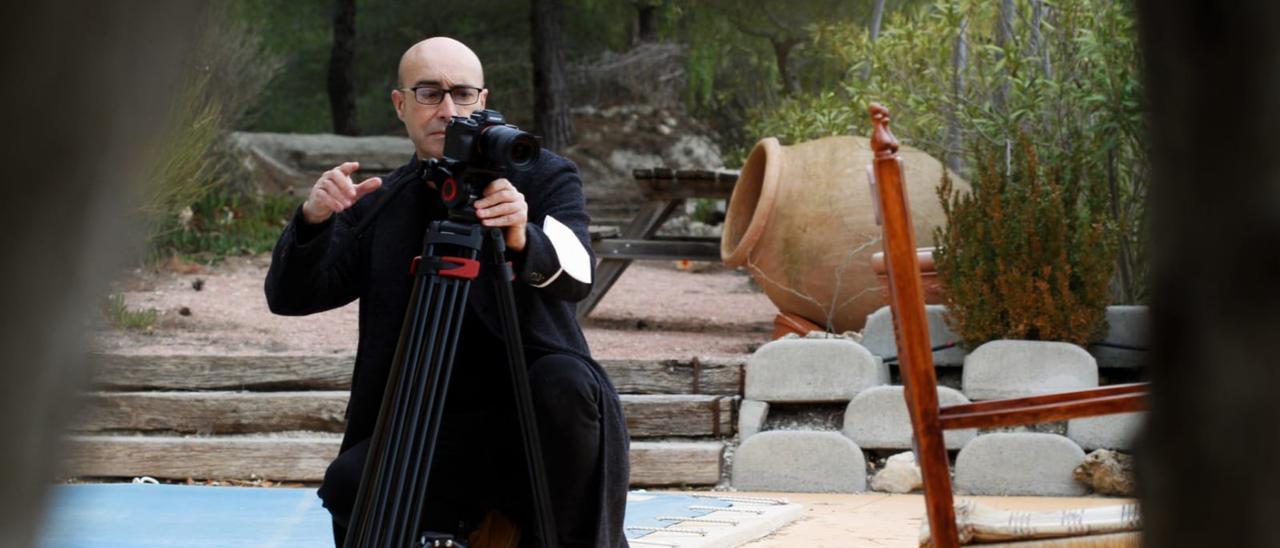 Ángel Puado, durante el rodaje en Castalla de &quot;Los días de la noche&quot;