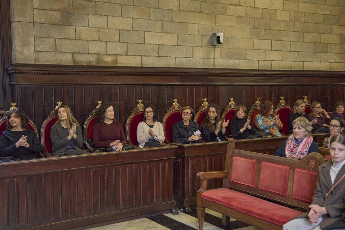 Les imatges de l'acte institucional del 8M a l'Ajuntament de Girona