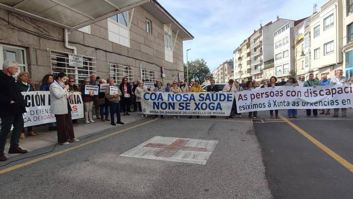Concentración por la reapertura del PAC de Moaña.