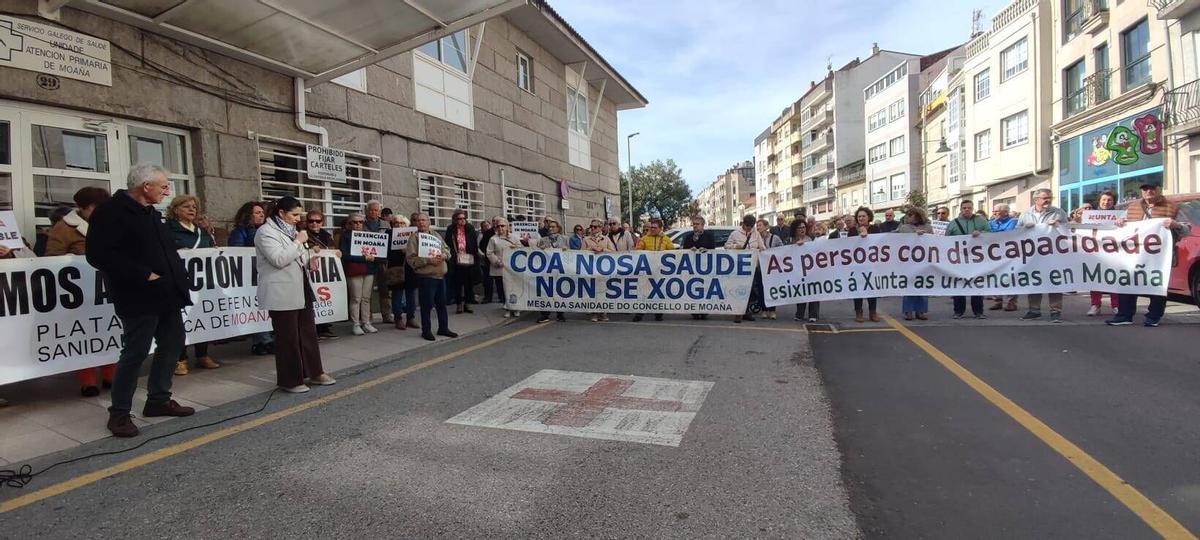 Concentración por la reapertura del PAC de Moaña.