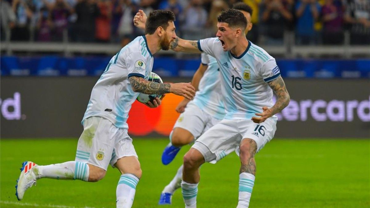 Messi y De Paul, celebrando un gol de la selección argentina en la pasada Copa América