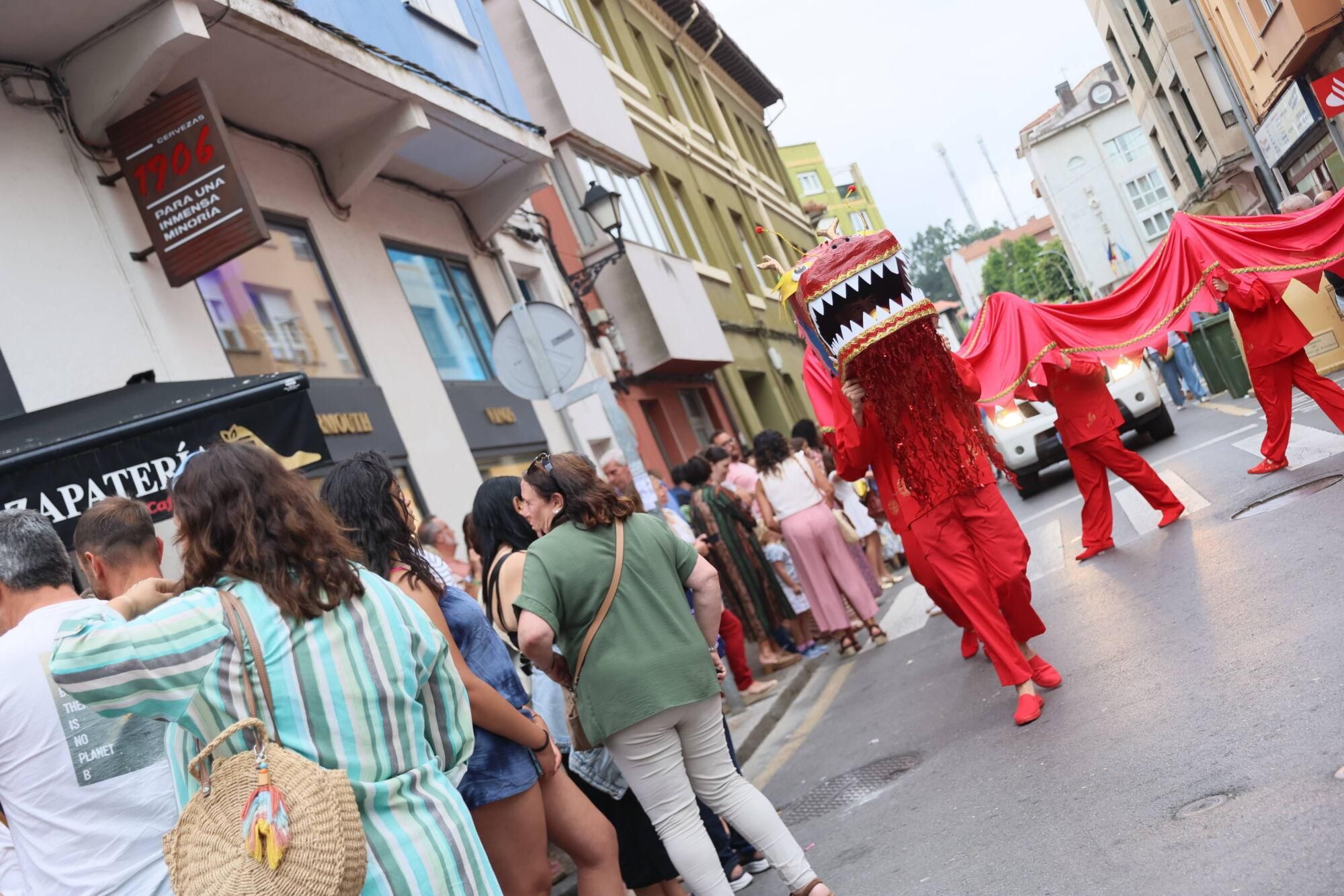 EN IMÁGENES: El desfile de carrozas por las fiestas del Carmen de Luancoi