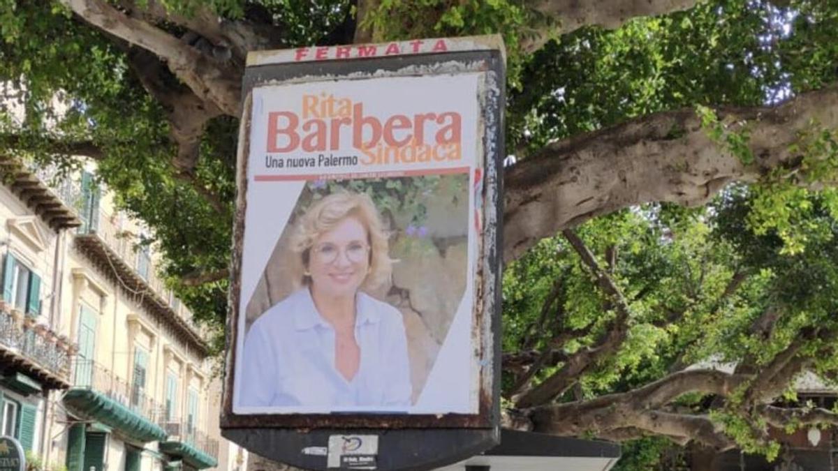 Cartel que anuncia la candidatura de Rita Barbera