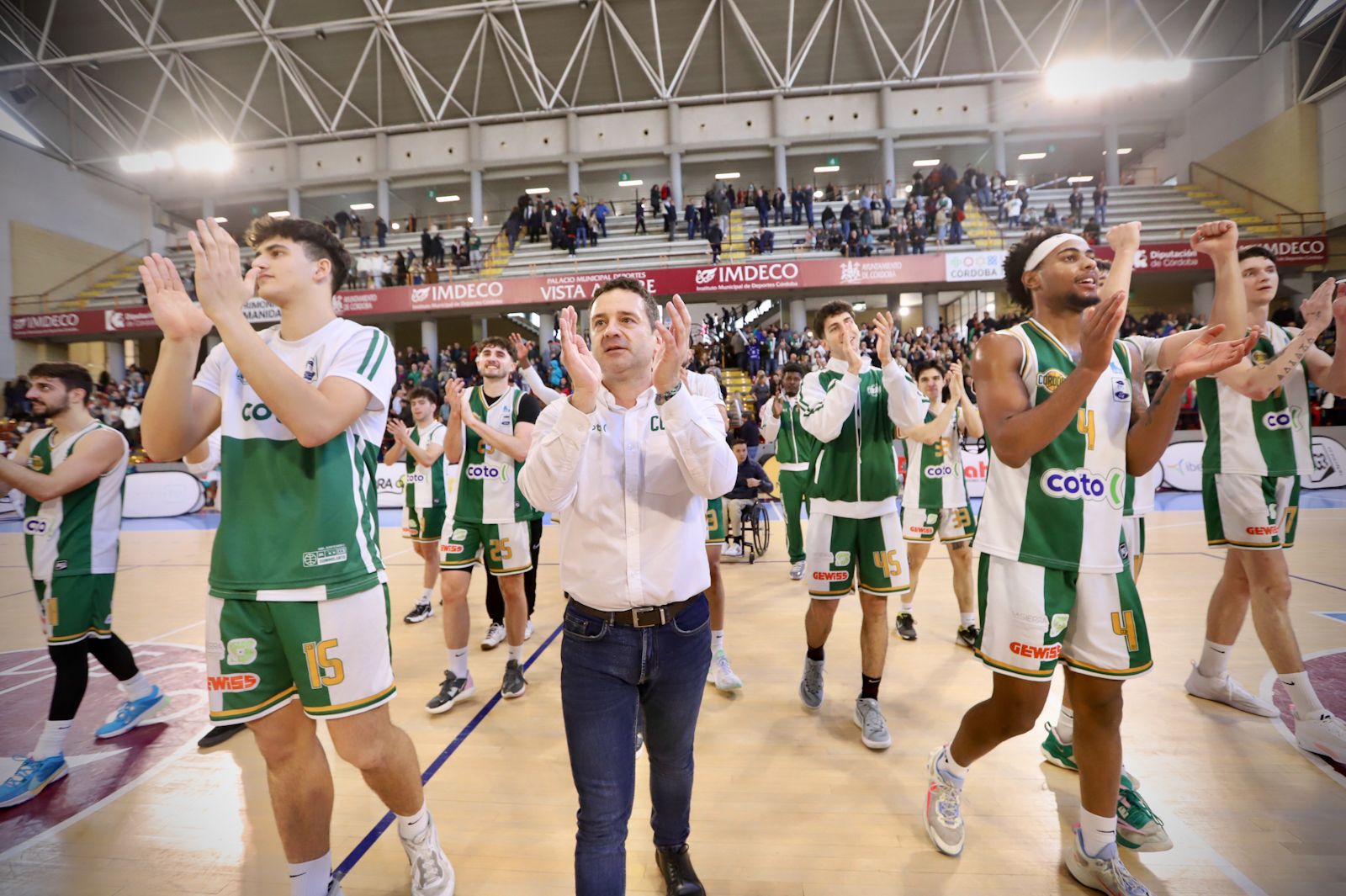 Coto Córdoba CB-UCB Córdoba : las imágenes del partido en Vista Alegre