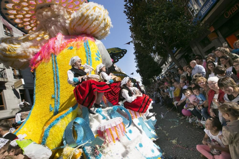 Oviedo celebra el desfile del Día de América en Asturias