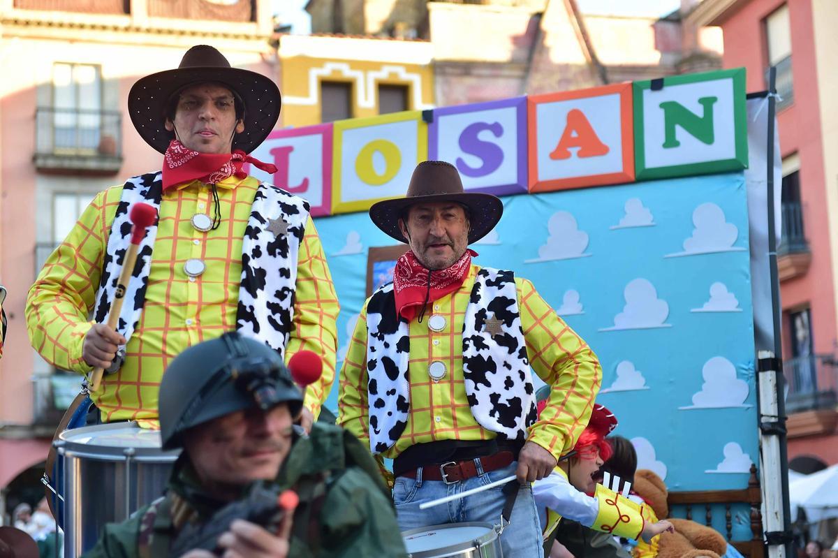 Fotogalería | Así ha sido el desfile del Carnaval de Plasencia Fotogalería | Así ha sido el desfile del Carnaval de Plasencia