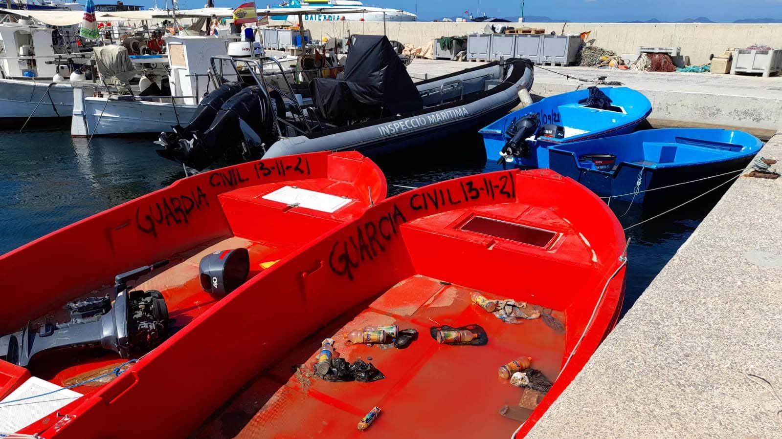 Traslado de los migrantes llegados en patera a Formentera hasta Ibiza