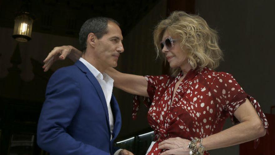 Bibiana Fernández presenta en el Olympia &#039;El amor está en el aire&#039;