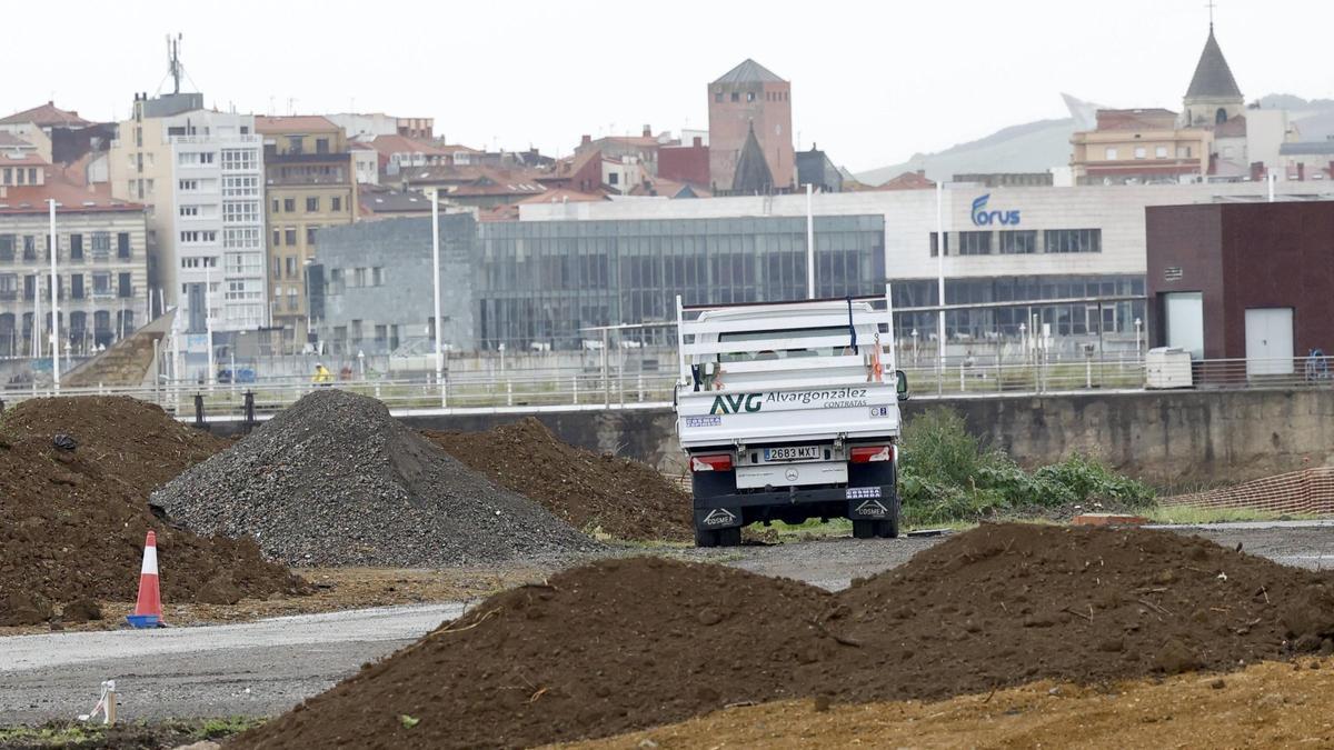 Vista de las obras en Naval Gijón.