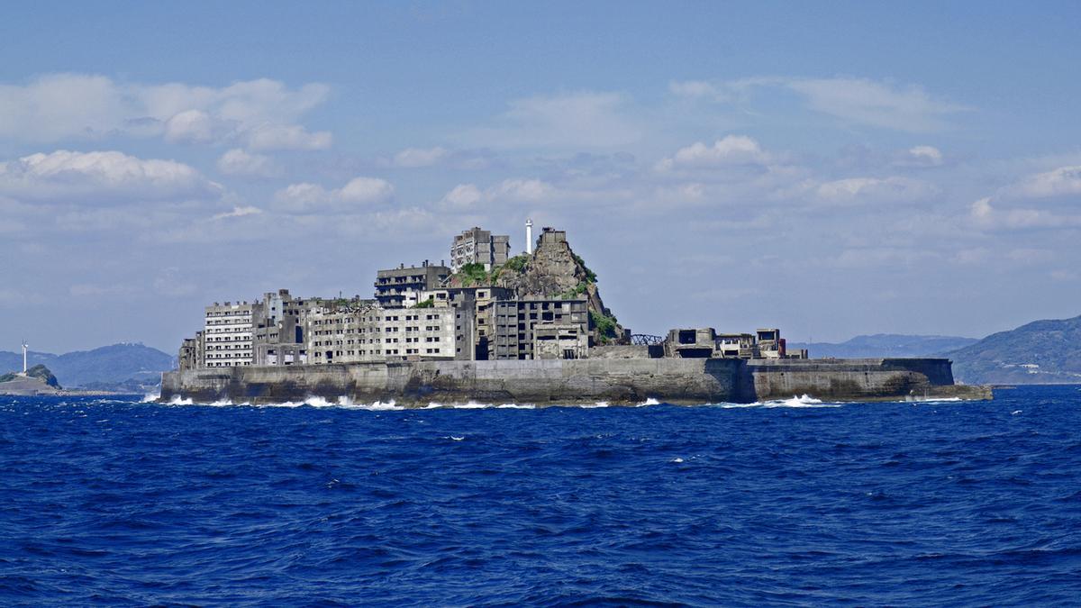 Dark tourism en la isla de Hashima: los restos de una ciudad fantasma en Japón