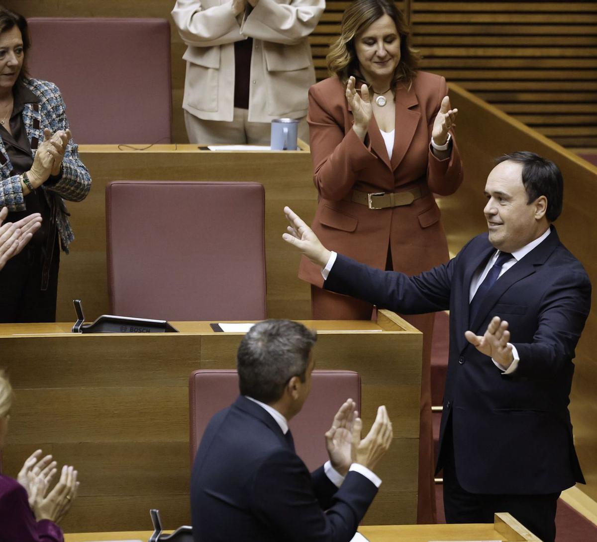 Pérez Llorca arriba a la Generalitat lligat a Vox i a l’empremta que ha deixat Mazón