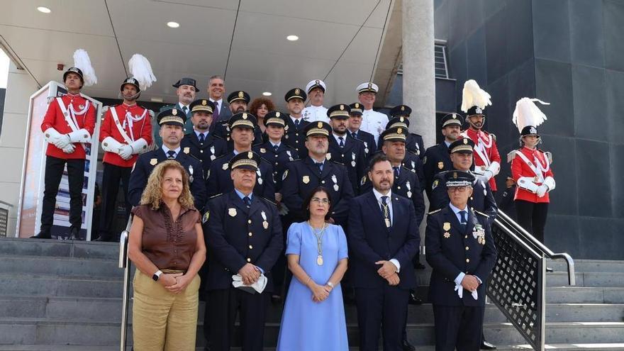 Darias defiende el refuerzo de la ciudad con más agentes y recursos materiales
