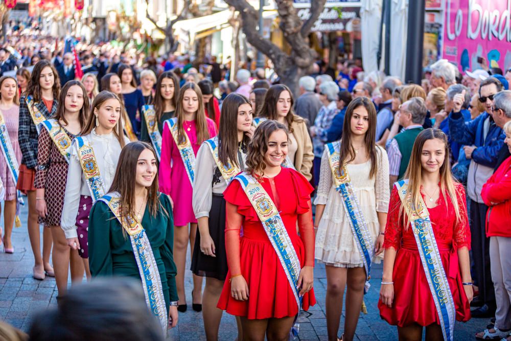 Más de 500 músicos marcan el ritmo en el inicio de las Fiestas de Benidorm