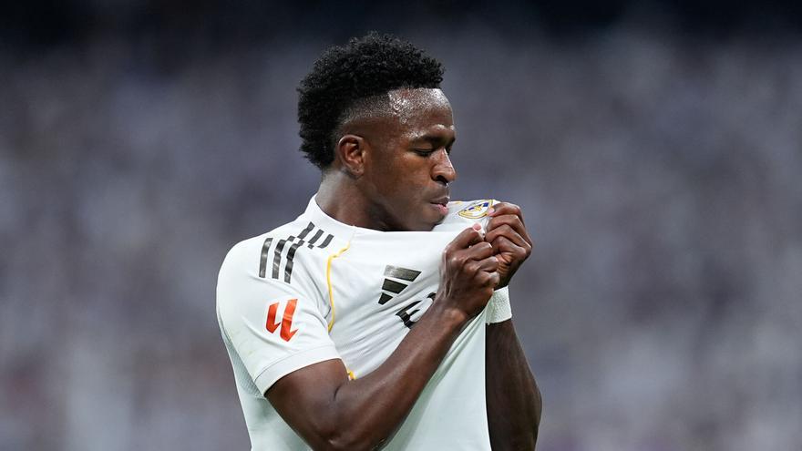 El volantazo del Real Madrid para renovar a Vinícius: de sospechoso habitual con Xabi a jugador franquicia con Arbeloa