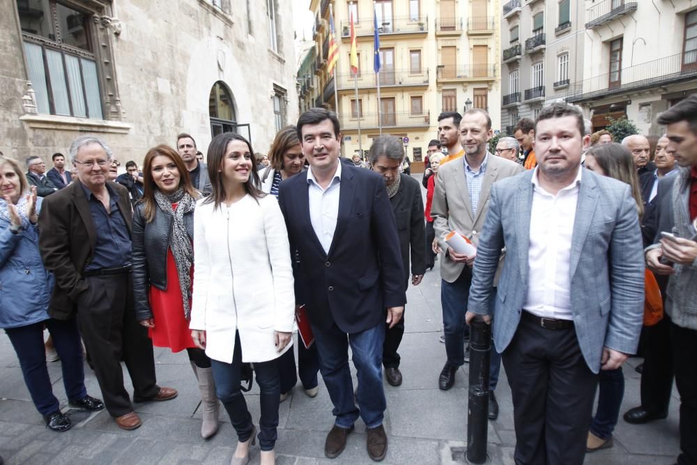 Concentración de Ciudadanos en defensa del Estatuto de Autonomía