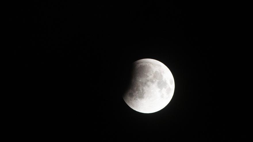 Eclipse de luna visto desde Fuerteventura (15/05/2022)