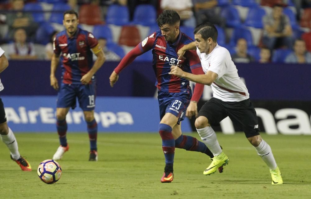 Las mejores imágenes del Levante - Sevilla Atlético