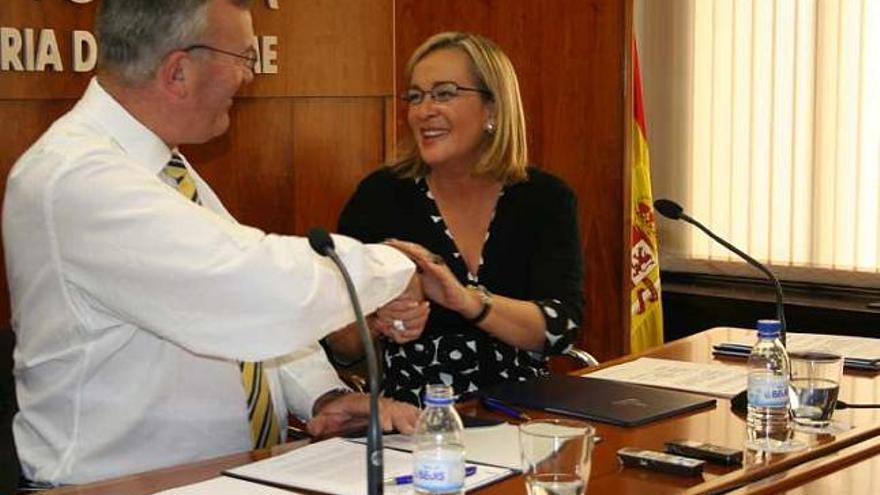 El Consell y Ryanair inician el acuerdo de colaboración turística recuperando la base de Valencia