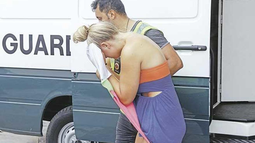 Una de las tiqueteras detenidas en septiembre cuando fue conducida al juzgado.