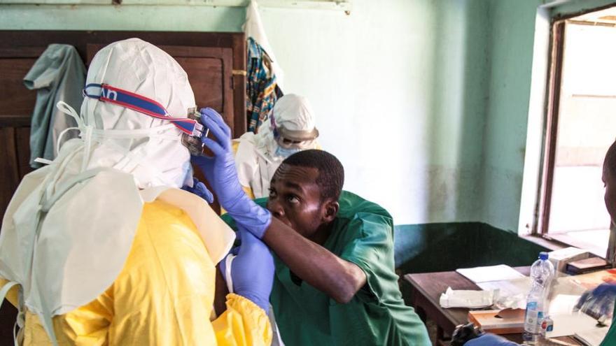 La OMS decreta el fin del brote de ébola.