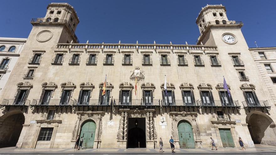 Fachada del Ayuntamiento de Alicante