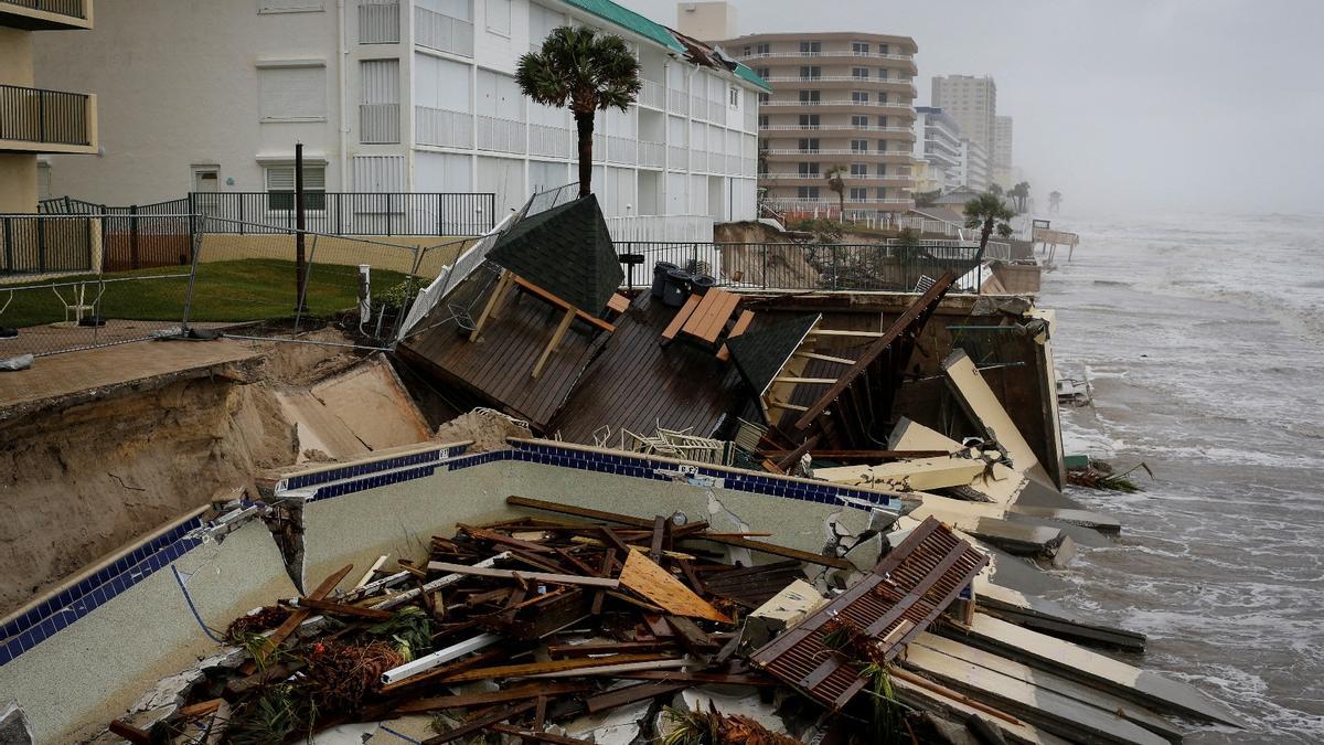 Destrosses per l&#039;huracà Nicole a Daytona Beach