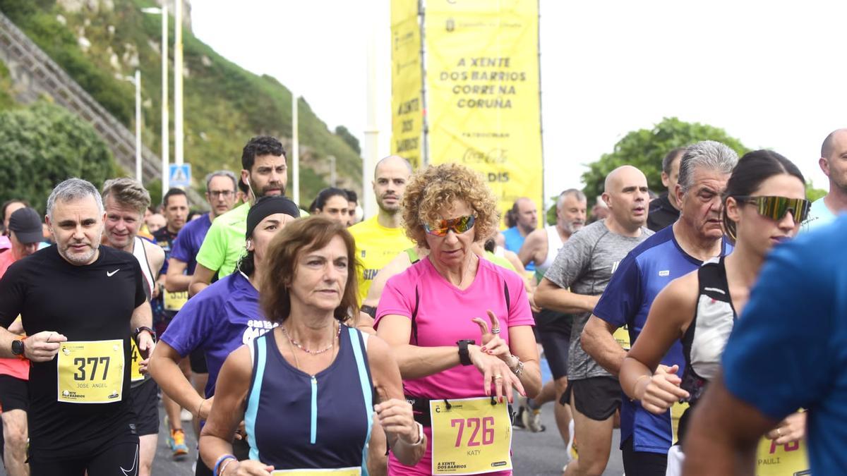 Participantes este domingo en la carrera popular Os Rosales del circuito Coruña Corre.