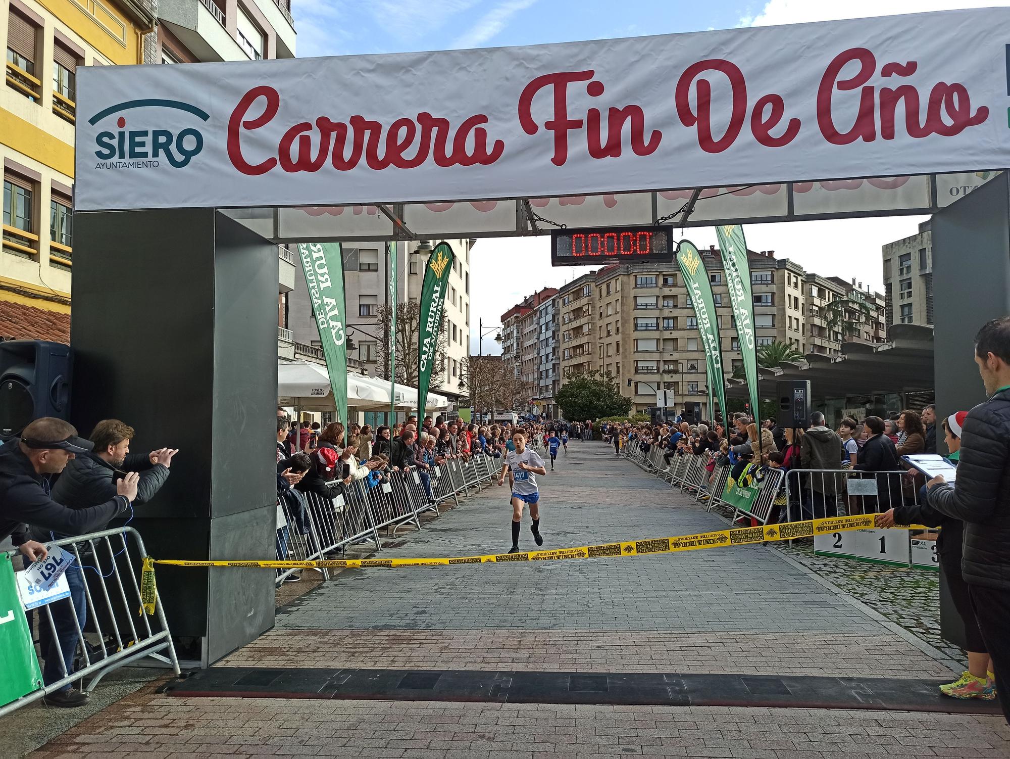 Casi 1.500 participantes disputan la carrera de Fin de Año de Pola de Siero