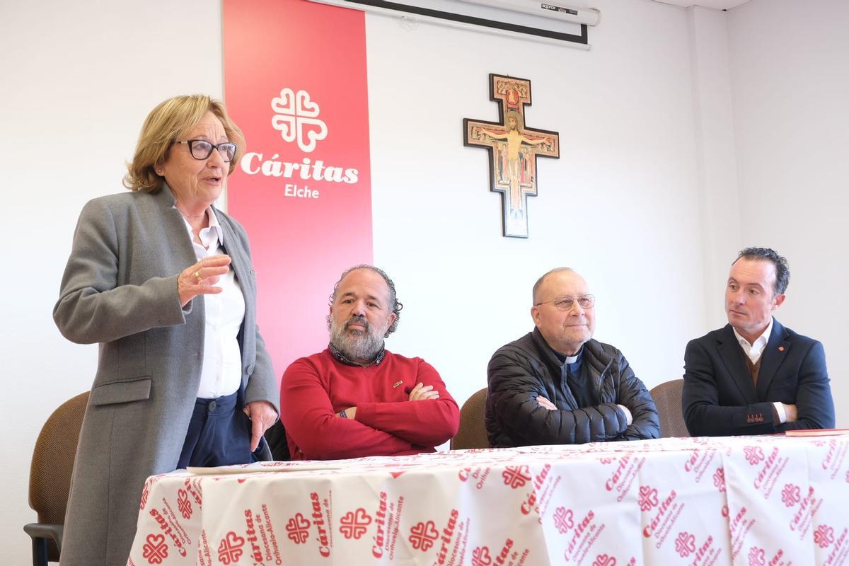 Mari Carmen Martínez se despide tras cinco años como directora de Cáritas Elche