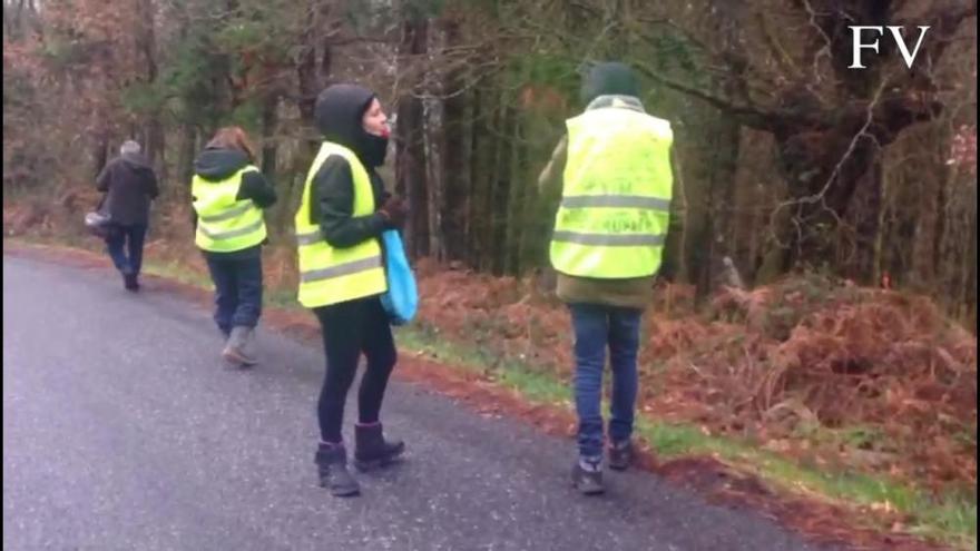 Los animalistas intentan boicotear la Copa de España de Caza de Raposo en Forcarei