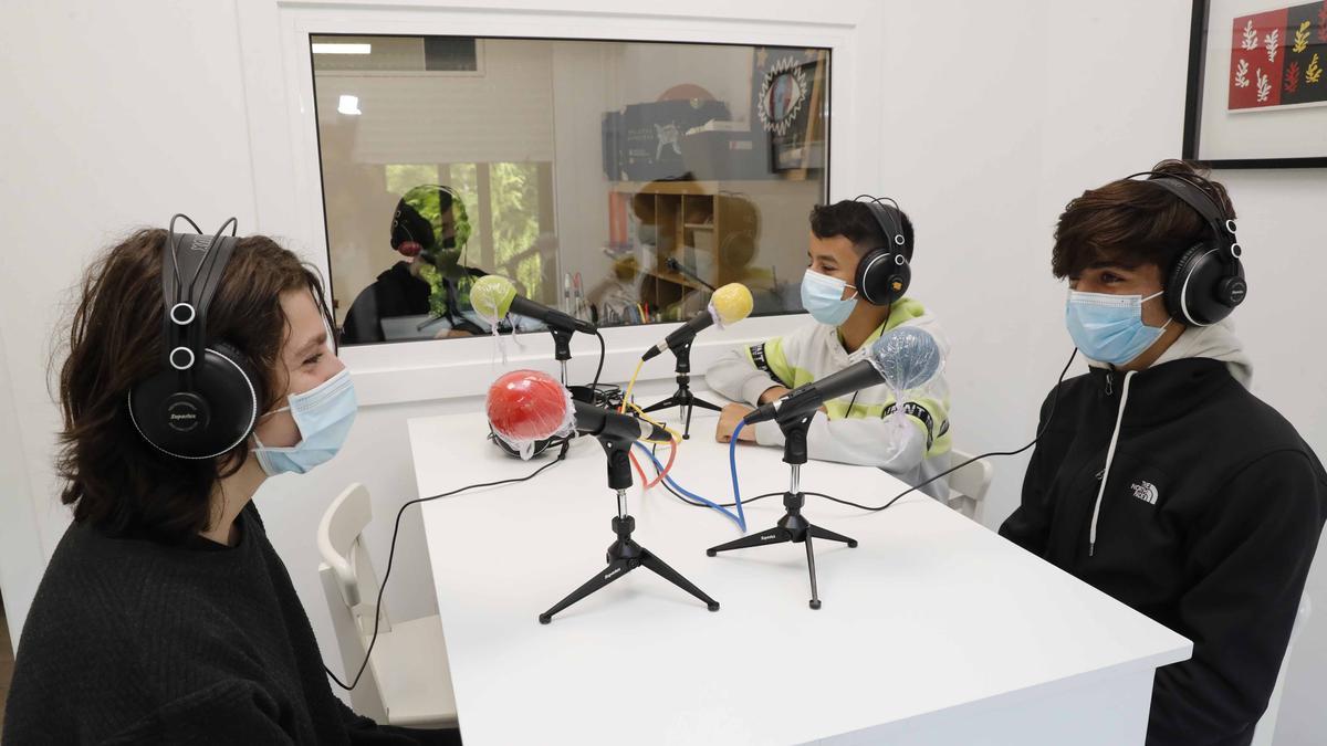 El estudio de radio del instituto vigués. // P.H.