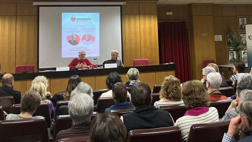 Presentació del llibre «La vellesa. Realitat menystinguda, actiu emergent» al Montepio | REGIÓ7