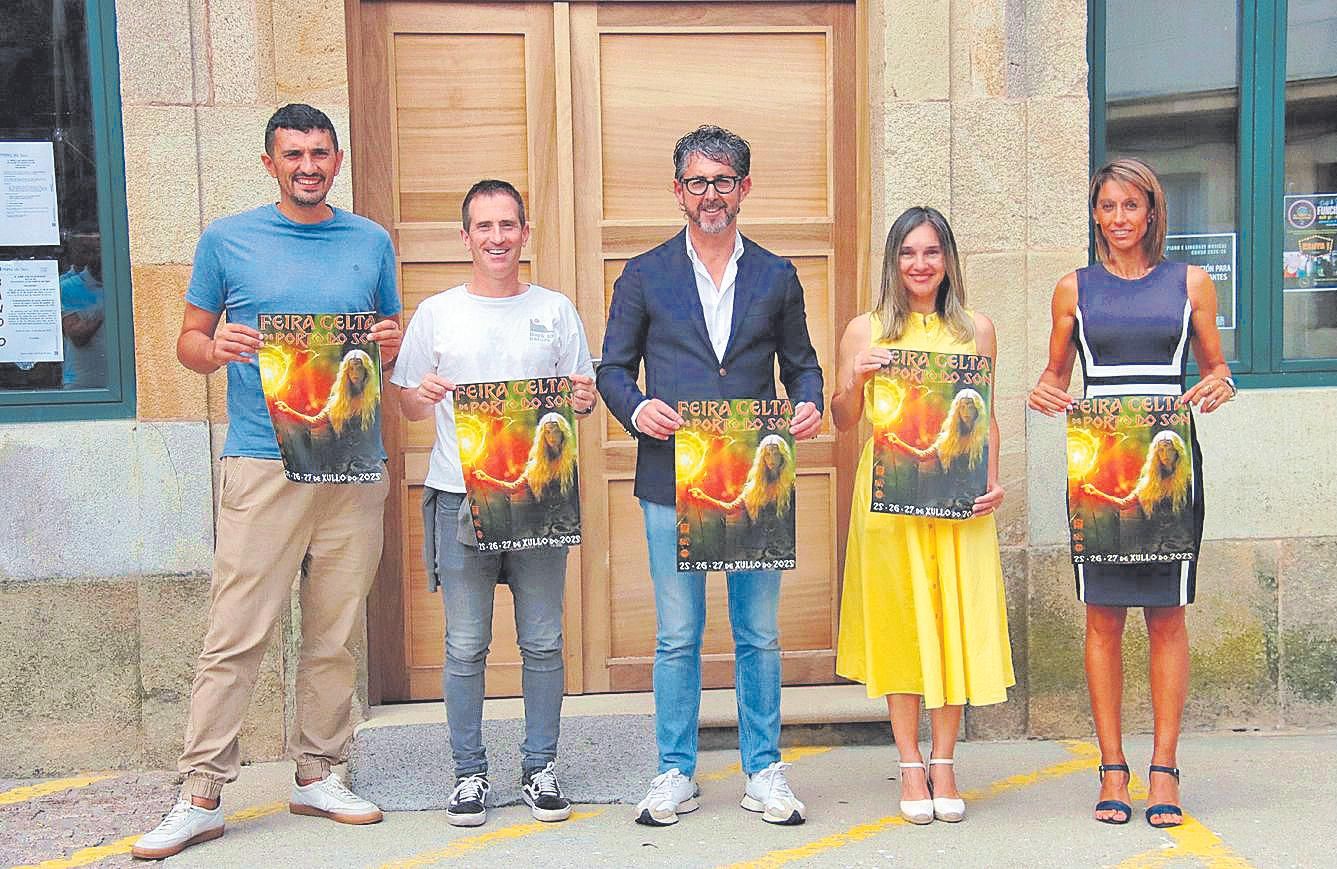 O alcalde, Luís Oujo, na presentación da Feira Celta con organizadores da cita