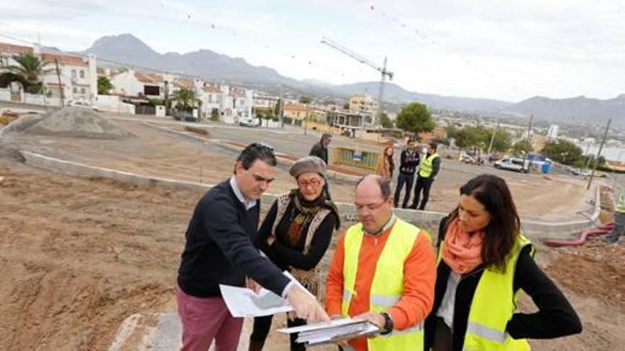 Cien plazas de parking en el  faro de l&#039;Albir