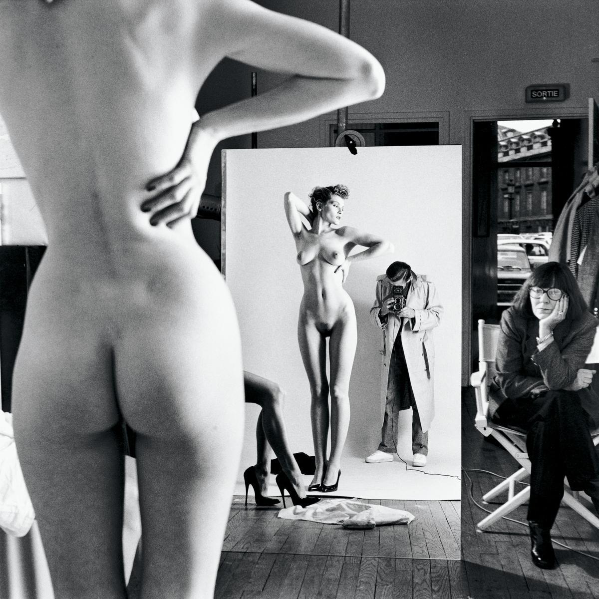 Self-Portrait with wife and models. Paris, 1981.