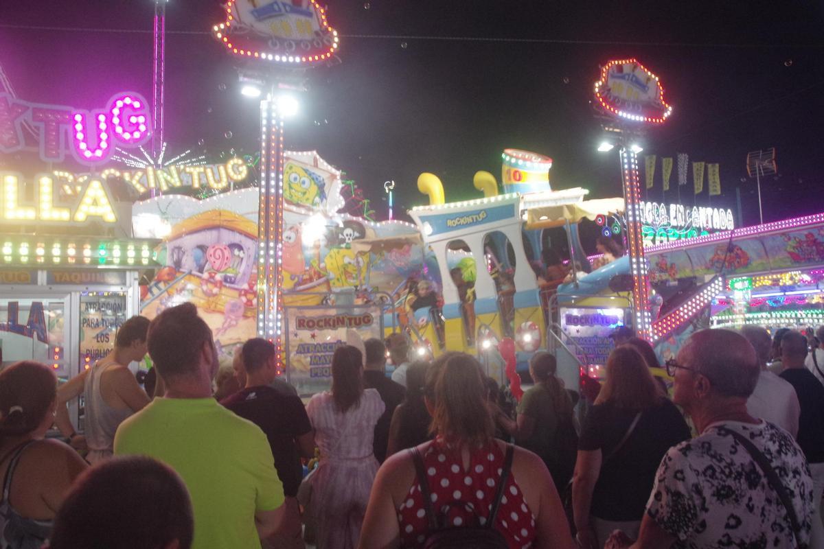 Lleno en el Real la primera noche de la Feria de Málaga 2025